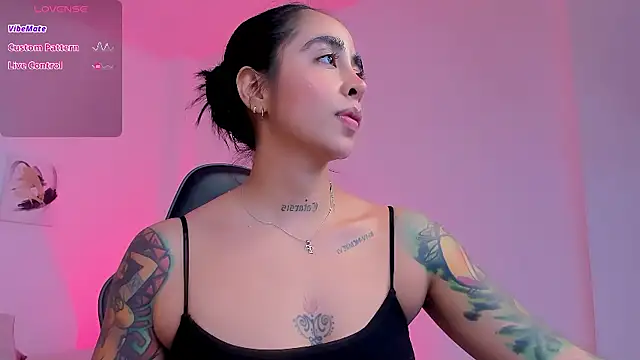 Snapshot of sophierooy22 chatting on September 2025 12:36:01 AM sophierooy22 online show from September 2025 12:36:01 AM