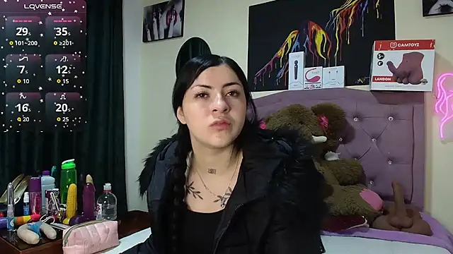 Emmie Hot online show from June 2026 11:48:01 AM