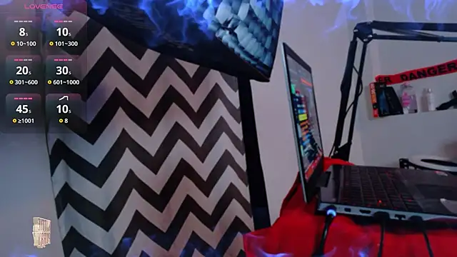 Snapshot of KittiePurry69 chatting on November 2025 03:29:01 AM KittiePurry69 online show from November 2025 03:29:01 AM