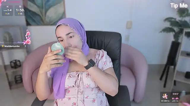 Snapshot of Ayha_khalaf chatting on November 2025 01:05:02 AM Ayha khalaf online show from November 2025 01:05:02 AM