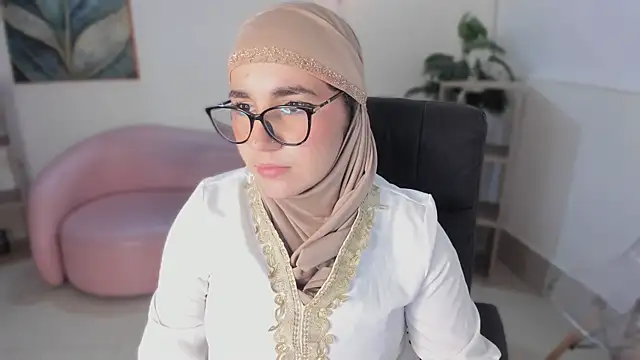 Snapshot of Ayha_khalaf chatting on November 2025 11:53:01 PM Ayha khalaf online show from November 2025 11:53:01 PM