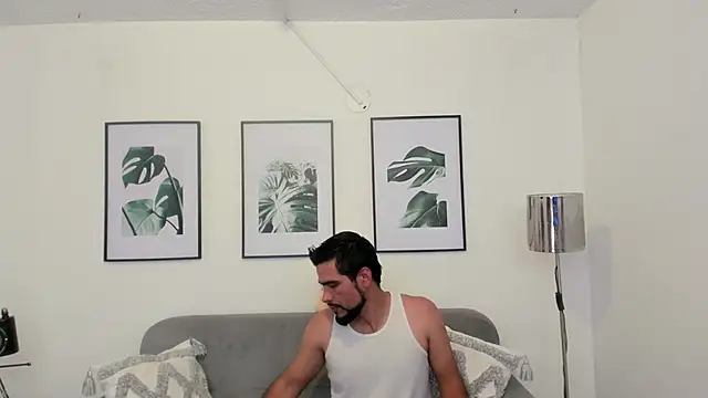 luxurycoupl online show from February 2025 03:41:02 AM