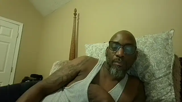 Snapshot of Soultouch1 chatting on May 2026 04:09:02 AM Soultouch1 online show from May 2026 04:09:02 AM