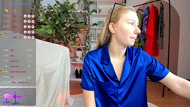 Snapshot of Rachel_Rut chatting on September 2025 04:16:01 AM Rachel Rut online show from September 2025 04:16:01 AM