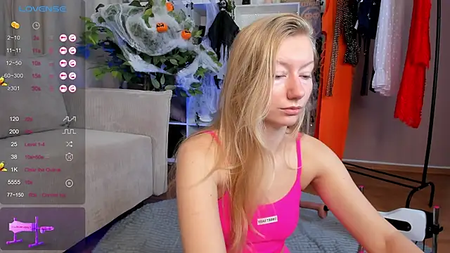 Snapshot of Rachel_Rut chatting on October 2025 04:15:02 AM Rachel Rut online show from October 2025 04:15:02 AM