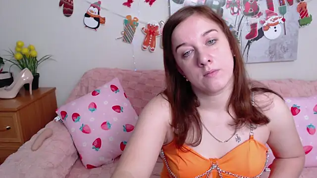 Snapshot of MarthaSimons chatting on December 2025 06:18:01 AM MarthaSimons online show from December 2025 06:18:01 AM