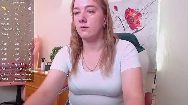 Snapshot of MarthaSimons chatting on July 2026 05:01:01 AM MarthaSimons online show from July 2026 05:01:01 AM
