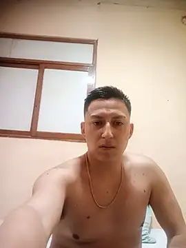 Snapshot of LuisMex1998 chatting on July 2026 03:35:01 AM LuisMex1998 online show from July 2026 03:35:01 AM