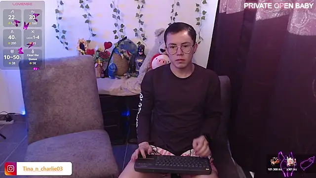 Tina 4 Charlie online show from December 2025 12:14:01 PM