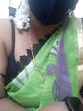 Snapshot of Tamil_Aathira chatting on February 2025 06:45:01 PM Tamil Aathira online show from February 2025 06:45:01 PM