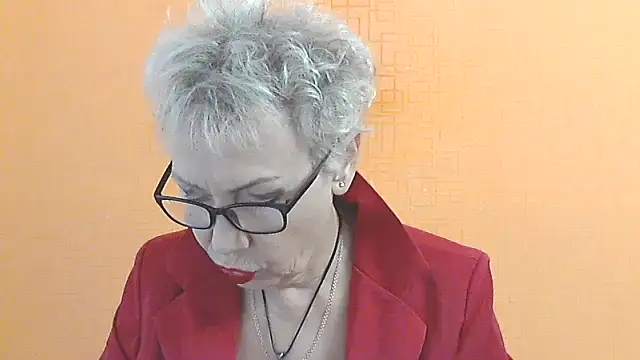 NessyJenixs online show from October 2025 06:58:02 AM