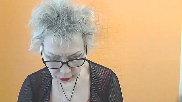 NessyJenixs online show from February 2026 08:32:01 AM