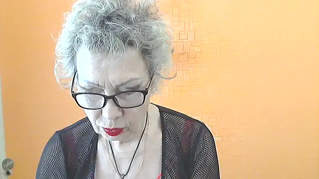 NessyJenixs online show from April 2026 06:47:02 AM