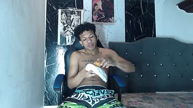 carlos alber12 online show from October 2025 12:30:01 PM