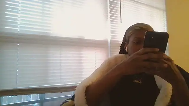 theprettysoles online show from February 2025 11:15:02 PM