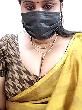 Snapshot of Queenflowerr chatting on January 2025 03:04:02 PM Queenflowerr online show from January 2025 03:04:02 PM