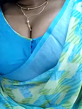 Snapshot of Queenflowerr chatting on February 2025 05:26:02 PM Queenflowerr online show from February 2025 05:26:02 PM