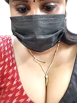 Snapshot of Queenflowerr chatting on February 2025 05:25:01 AM Queenflowerr online show from February 2025 05:25:01 AM