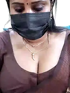 Snapshot of Queenflowerr chatting on February 2025 11:54:02 PM Queenflowerr online show from February 2025 11:54:02 PM