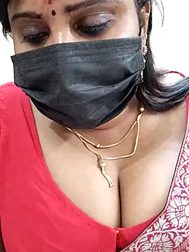 Snapshot of Queenflowerr chatting on February 2025 09:27:02 PM Queenflowerr online show from February 2025 09:27:02 PM