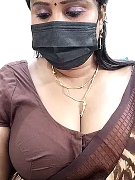 Snapshot of Queenflowerr chatting on March 2025 02:00:01 PM Queenflowerr online show from March 2025 02:00:01 PM