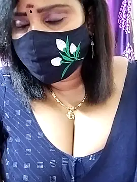 Snapshot of Queenflowerr chatting on September 2025 04:34:01 PM Queenflowerr online show from September 2025 04:34:01 PM