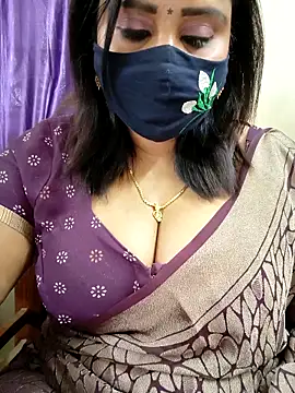 Queenflowerr online show from April 2026 08:48:01 AM