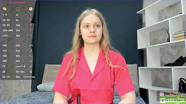 Snapshot of onelovelyalice chatting on March 2025 09:38:01 PM onelovelyalice online show from March 2025 09:38:01 PM