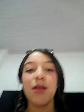 Briannasweeth17 online show from March 2025 05:28:01 PM
