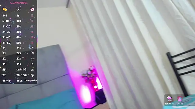 Snapshot of scarlet_hit chatting on January 2026 09:05:02 PM scarlet hit online show from January 2026 09:05:02 PM