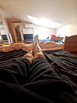 Snapshot of Velly82 chatting on April 2026 02:25:01 PM Velly82 online show from April 2026 02:25:01 PM