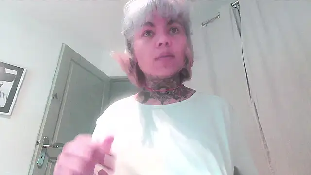 Snapshot of serena__vedette chatting on October 2025 01:19:01 PM serena vedette online show from October 2025 01:19:01 PM