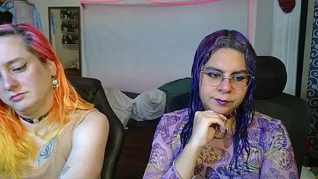 Snapshot of Evelan420 chatting on January 2026 08:03:01 PM Evelan420 online show from January 2026 08:03:01 PM