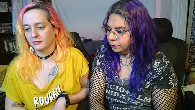 Snapshot of Evelan420 chatting on February 2026 08:36:01 PM Evelan420 online show from February 2026 08:36:01 PM