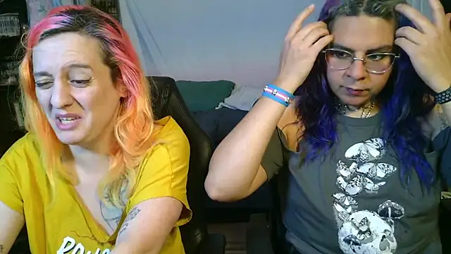 Snapshot of Evelan420 chatting on February 2026 08:24:02 PM Evelan420 online show from February 2026 08:24:02 PM