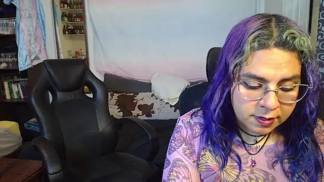 Snapshot of Evelan420 chatting on February 2026 07:51:02 PM Evelan420 online show from February 2026 07:51:02 PM