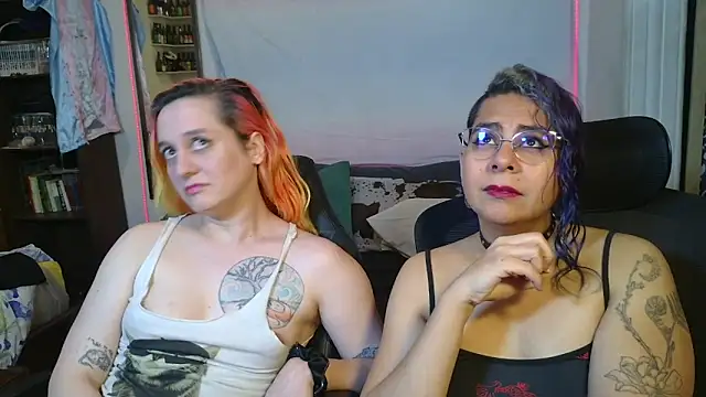 Snapshot of Evelan420 chatting on February 2026 07:21:01 PM Evelan420 online show from February 2026 07:21:01 PM