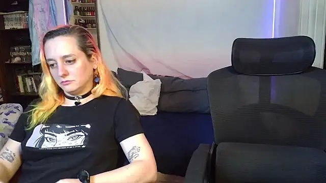 Snapshot of Evelan420 chatting on February 2026 08:21:01 PM Evelan420 online show from February 2026 08:21:01 PM