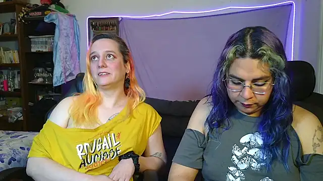 Snapshot of Evelan420 chatting on March 2026 06:25:01 PM Evelan420 online show from March 2026 06:25:01 PM