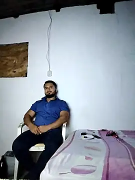 Snapshot of Ant1990 chatting on March 2025 04:32:01 AM Ant1990 online show from March 2025 04:32:01 AM