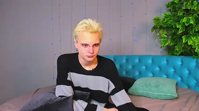 DemianEnglen online show from February 2025 11:42:02 PM