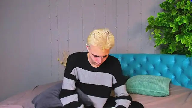 DemianEnglen online show from February 2025 02:47:01 AM