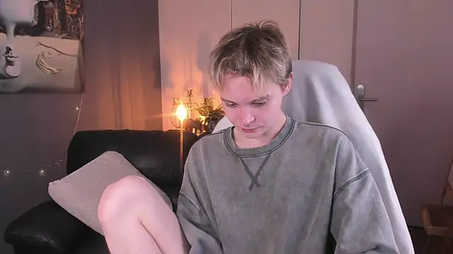 DemianEnglen online show from September 2025 01:27:01 PM