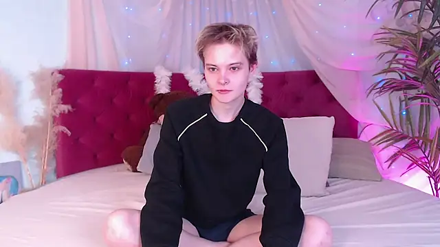 DemianEnglen online show from October 2025 10:08:02 PM