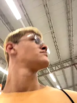 izan 20 online show from November 2025 11:14:02 PM