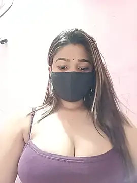 Snapshot of Simran-001 chatting on July 2026 01:02:01 PM Simran-001 online show from July 2026 01:02:01 PM