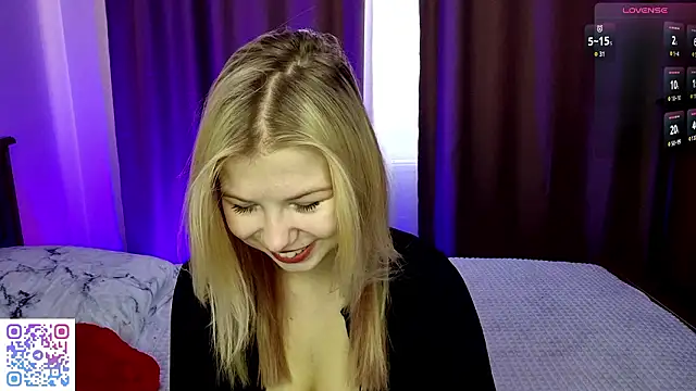 Snapshot of LynetHakes chatting on February 2026 06:19:02 AM LynetHakes online show from February 2026 06:19:02 AM