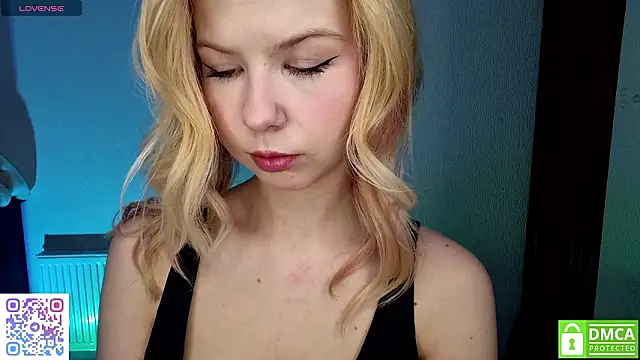 Snapshot of LynetHakes chatting on February 2026 06:58:02 AM LynetHakes online show from February 2026 06:58:02 AM