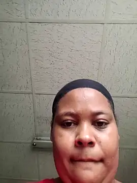 Snapshot of bigbooyjudy chatting on February 2025 07:11:02 AM bigbooyjudy online show from February 2025 07:11:02 AM