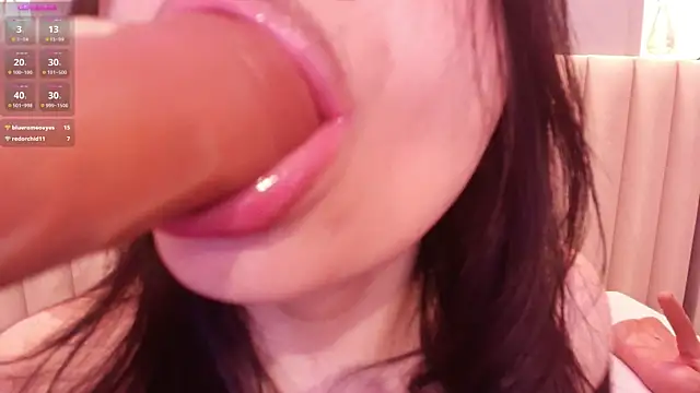 Naomymonroe  online show from November 2025 05:24:02 PM